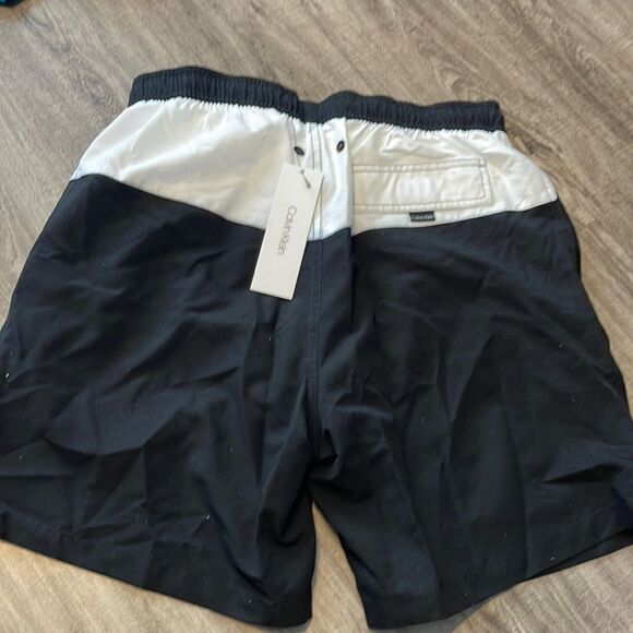 Calvin Klein Mens Swim Trunks Medium NEW - Picture 2 of 2